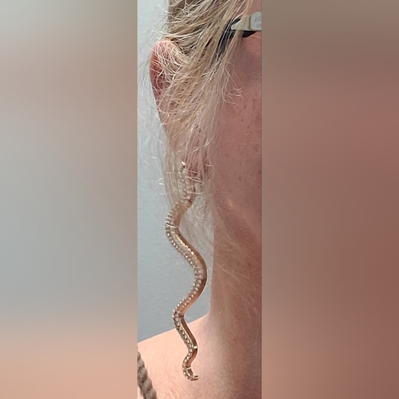 Shoulder duster Snake earrings nwot 4.5" - Picture 5 of 5